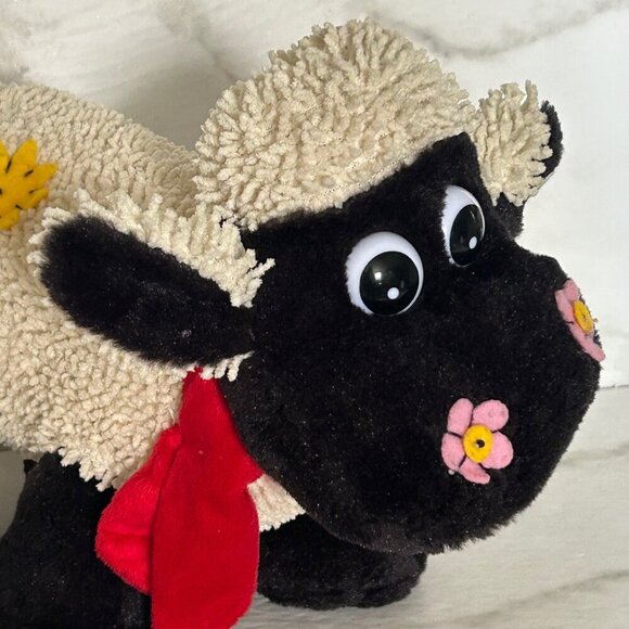 Shaun the Sheep - Vintage Plush with daisies and red scarf.  Wallace and Gromit - Picture 3 of 10